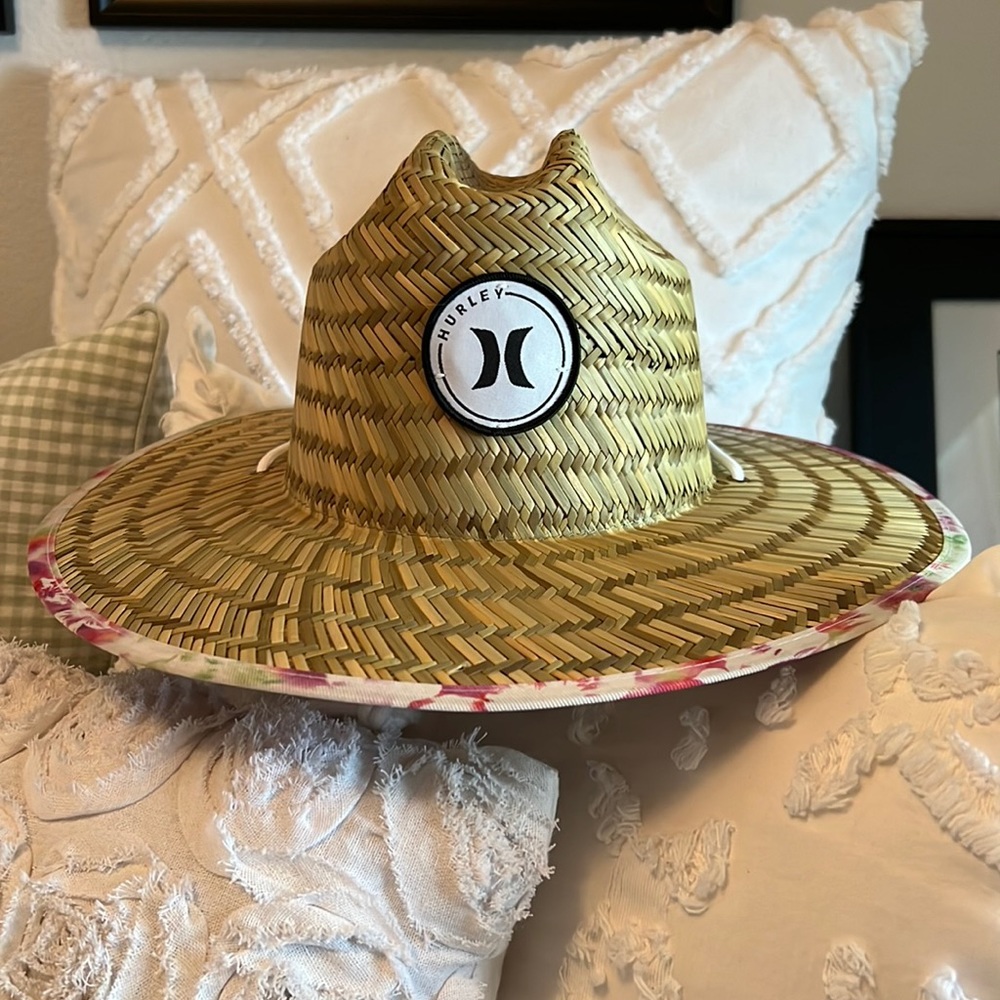 NWOT Hurley lifeguard hat